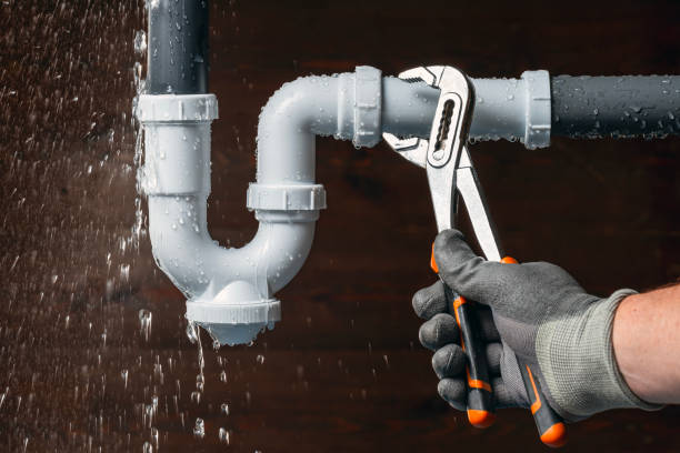 Professional Leak Detection technician working in Little Elm, TX